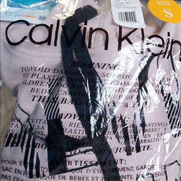 Calvin Klein cropped hoodie 🔥NEW🔥 - Picture 6 of 9